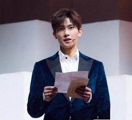 主持人杨洋生活照,揭秘明星私下的真实魅力